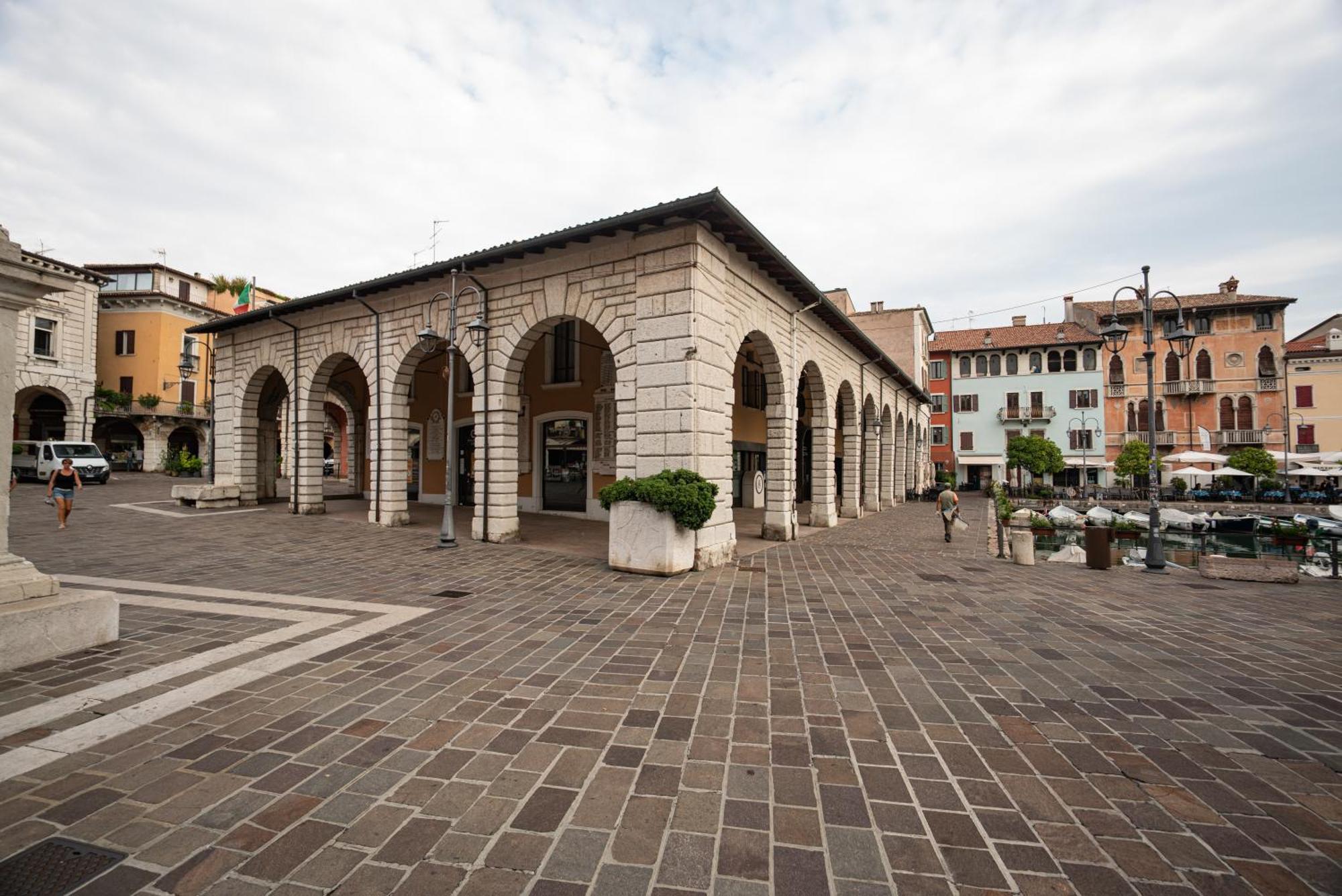 Suite "Castello" Del Garda - Apt Per Coppie Garda Desenzano del Garda Kültér fotó